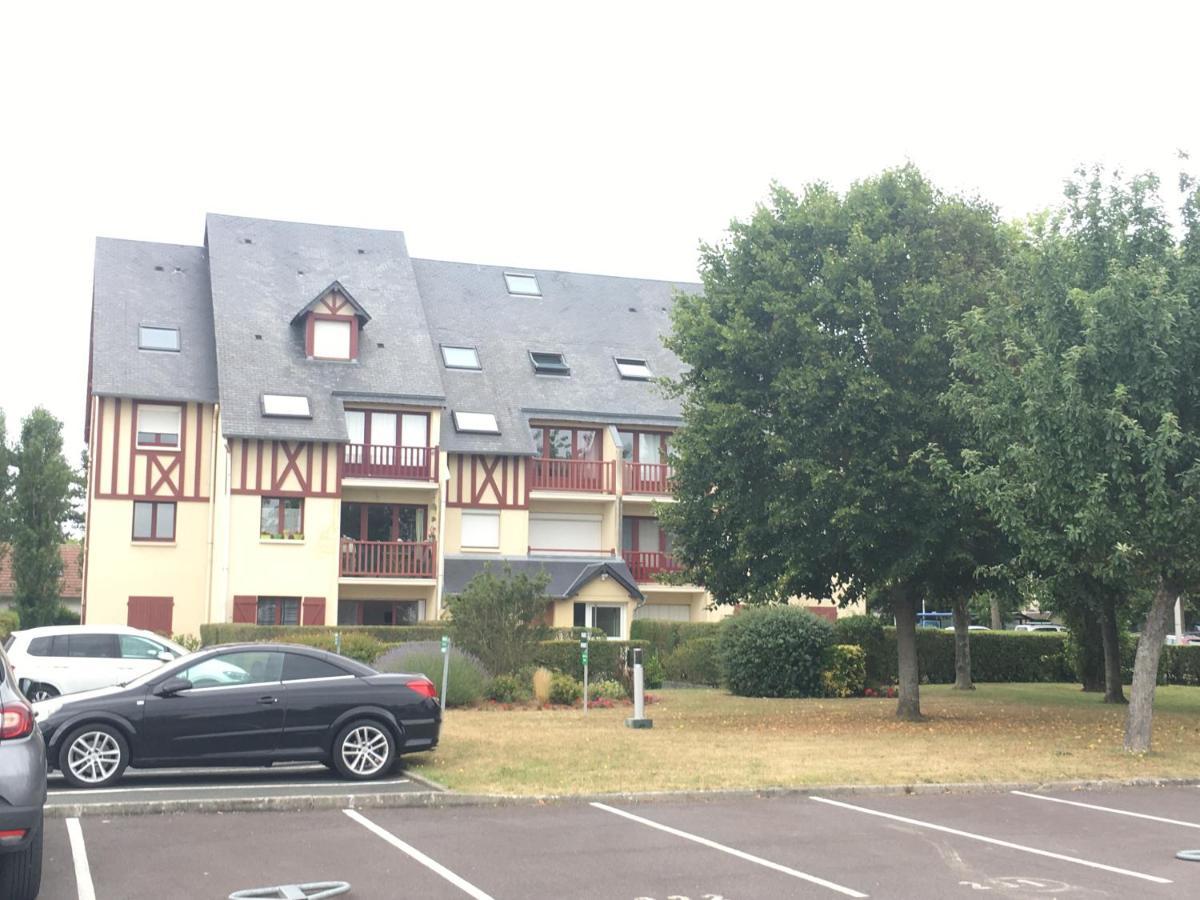 Cabourg, T2 Parfait Pour Vous ! Proche Et Centre-ville, 2 à 4 Pers. *
